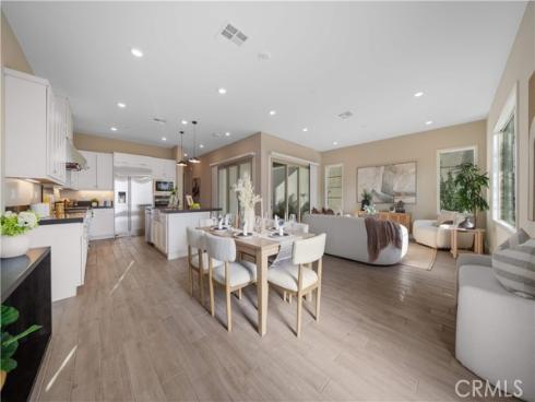 157 Scale , Irvine, CA