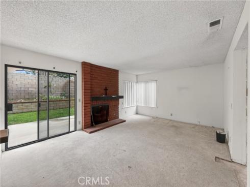 46 Christamon W , Irvine, CA