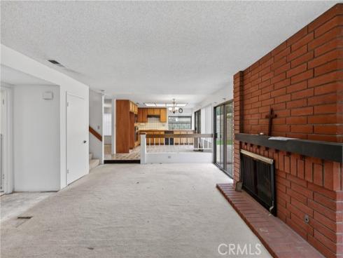 46 Christamon W , Irvine, CA