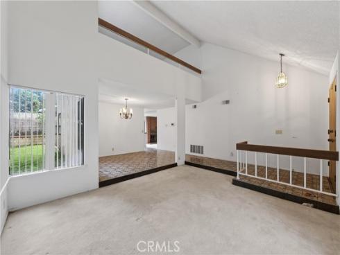 46 Christamon W , Irvine, CA