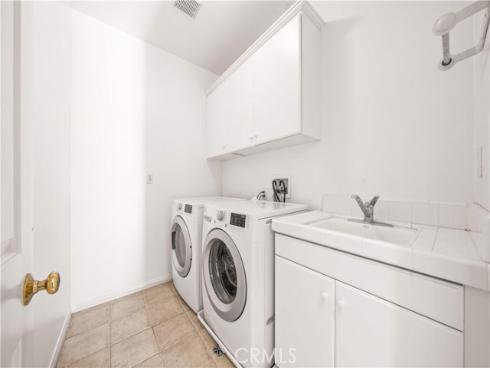 33 Modesto , Irvine, CA