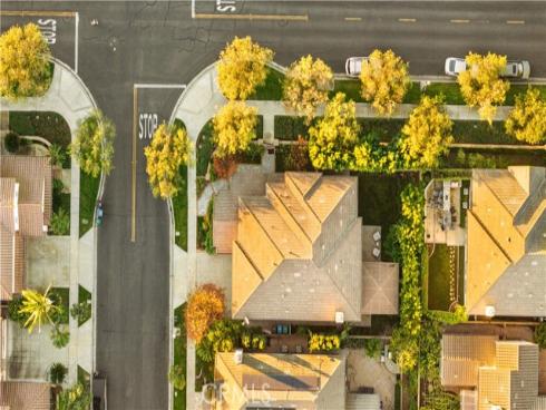 33 Modesto , Irvine, CA