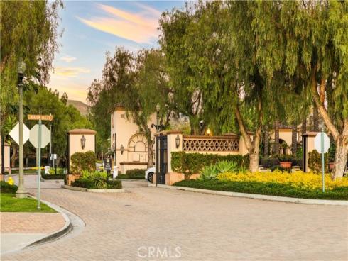 33 Modesto , Irvine, CA