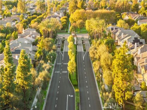 33 Modesto , Irvine, CA