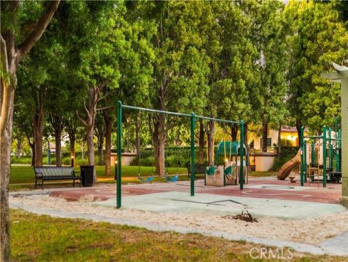 33 Modesto , Irvine, CA