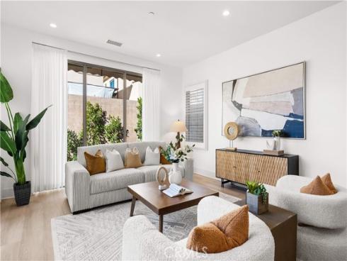 217 Piazza , Irvine, CA