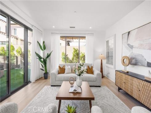 217 Piazza , Irvine, CA