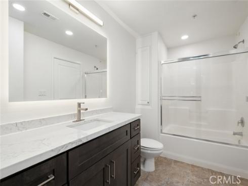 2202 Watermarke , Irvine, CA