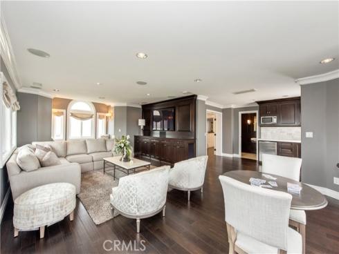 111 Hillcrest , Irvine, CA