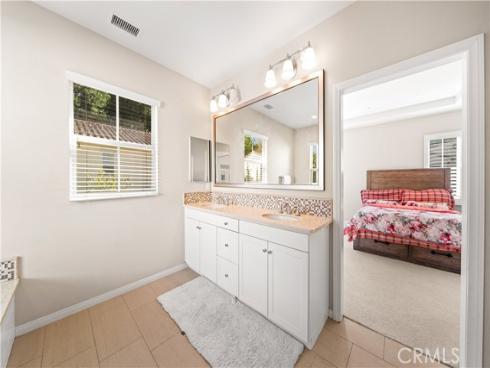 16 Sedgewick , Irvine, CA