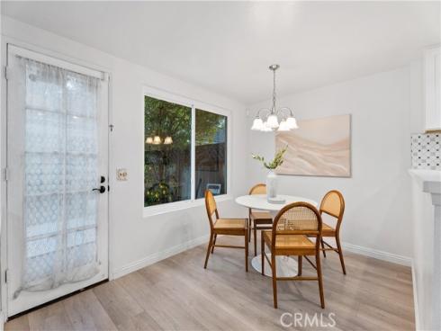 16 E Yale Loop #28 , Irvine, CA