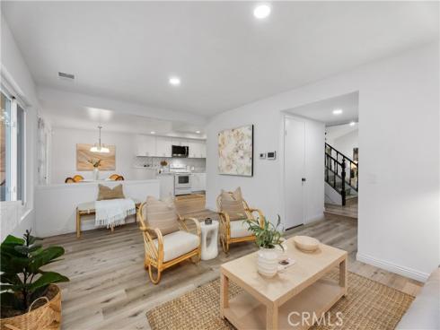 16 E Yale Loop #28 , Irvine, CA