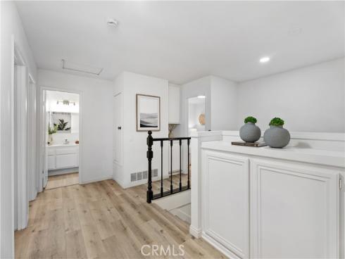 16 E Yale Loop #28 , Irvine, CA