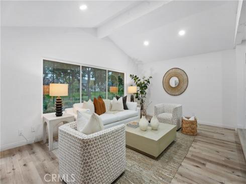 16 E Yale Loop #28 , Irvine, CA