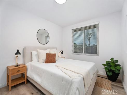 16 E Yale Loop #28 , Irvine, CA