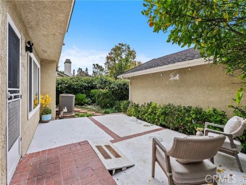 16 E Yale Loop #28 , Irvine, CA