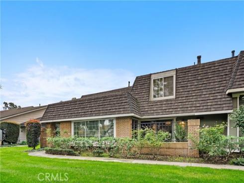 16 E Yale Loop #28 , Irvine, CA