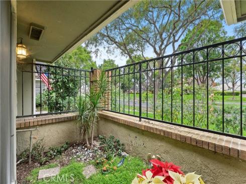 16 E Yale Loop #28 , Irvine, CA