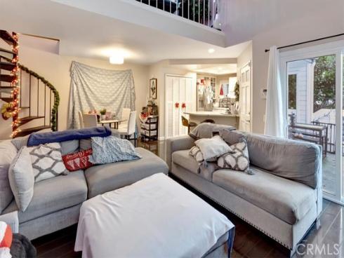 19 Briarglen , Irvine, CA