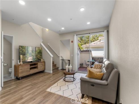 311 Falcon Creek , Irvine, CA