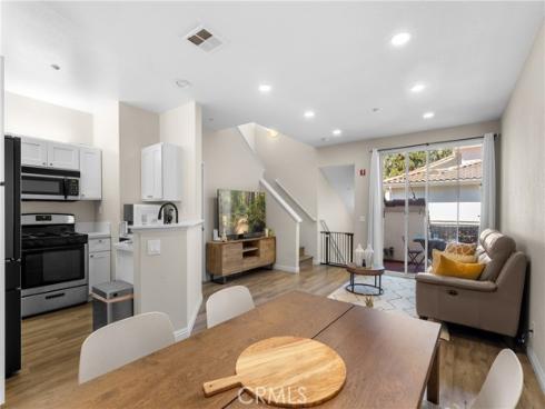 311 Falcon Creek , Irvine, CA