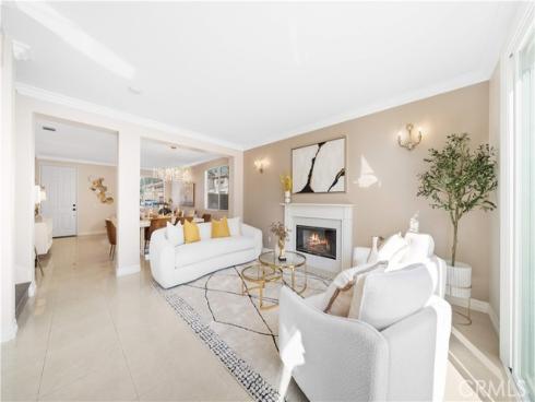 21 National Place , Irvine, CA