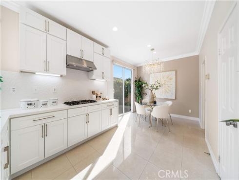 21 National Place , Irvine, CA