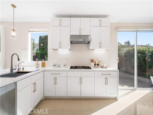 21 National Place , Irvine, CA