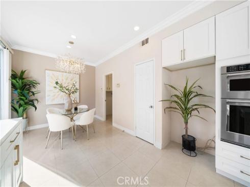 21 National Place , Irvine, CA