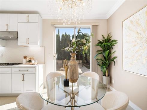 21 National Place , Irvine, CA