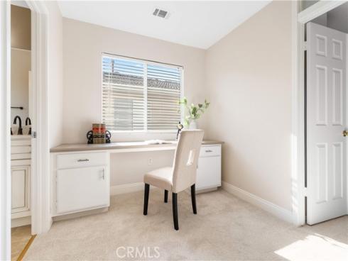 21 National Place , Irvine, CA