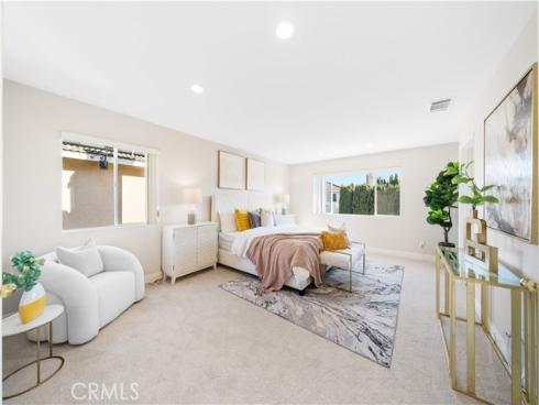 21 National Place , Irvine, CA