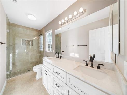 21 National Place , Irvine, CA