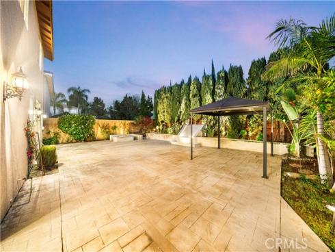 21 National Place , Irvine, CA