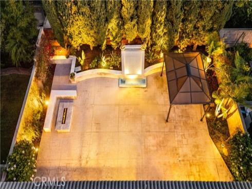 21 National Place , Irvine, CA