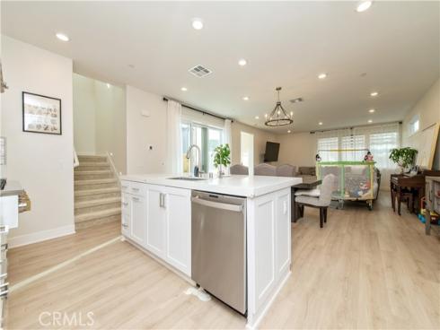 200 Zawn , Irvine, CA