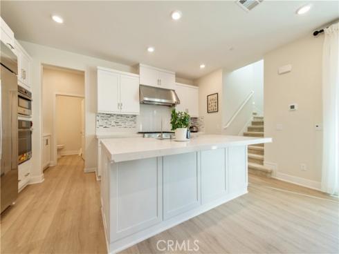 200 Zawn , Irvine, CA