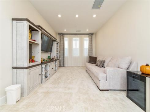 200 Zawn , Irvine, CA