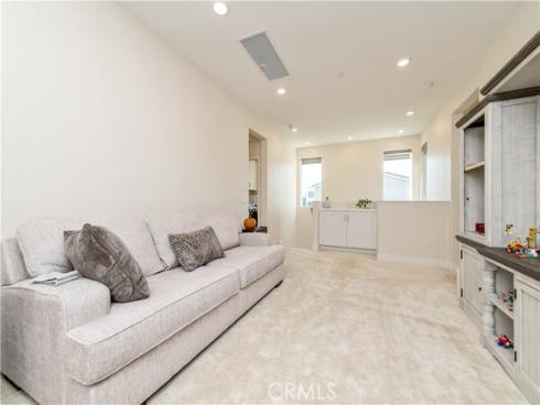 200 Zawn , Irvine, CA