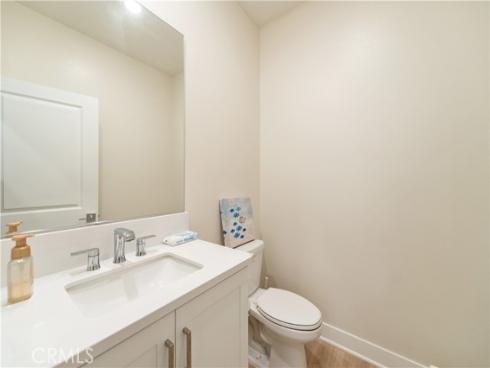 200 Zawn , Irvine, CA