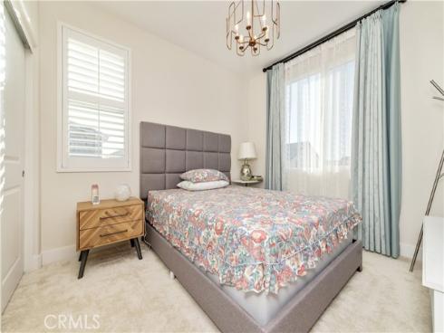 200 Zawn , Irvine, CA