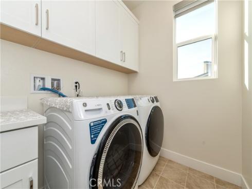 200 Zawn , Irvine, CA