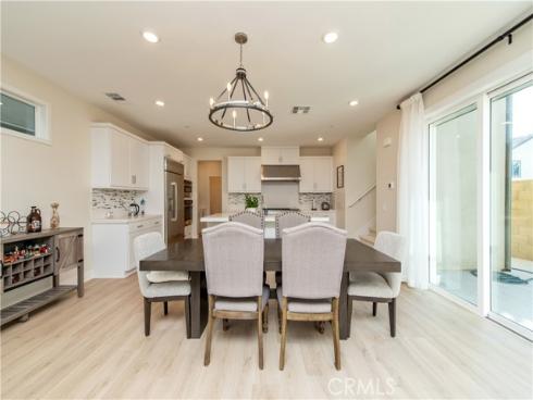 200 Zawn , Irvine, CA