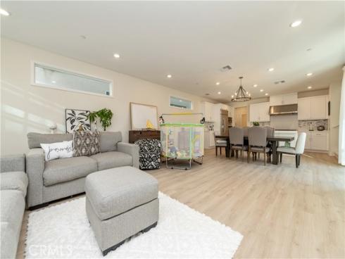 200 Zawn , Irvine, CA