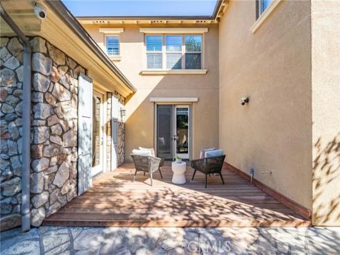 26 Twin Gables , Irvine, CA