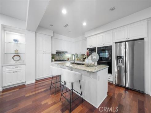 26 Twin Gables , Irvine, CA