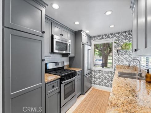 3 Smokestone , Irvine, CA