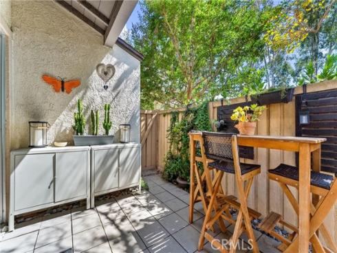 3 Smokestone , Irvine, CA