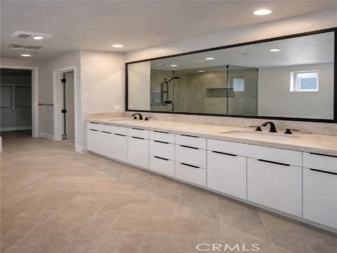 216  Stage  , Irvine, CA