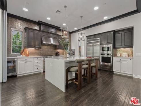 55 Suede , Irvine, CA